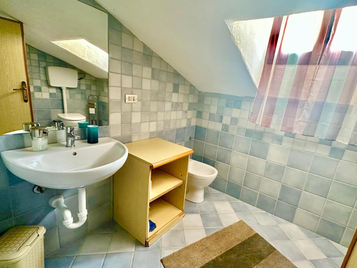 The Quiet Mansard Apartment Olbia Bagian luar foto