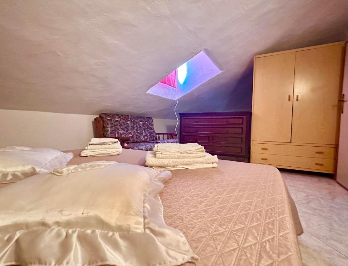The Quiet Mansard Apartment Olbia Bagian luar foto