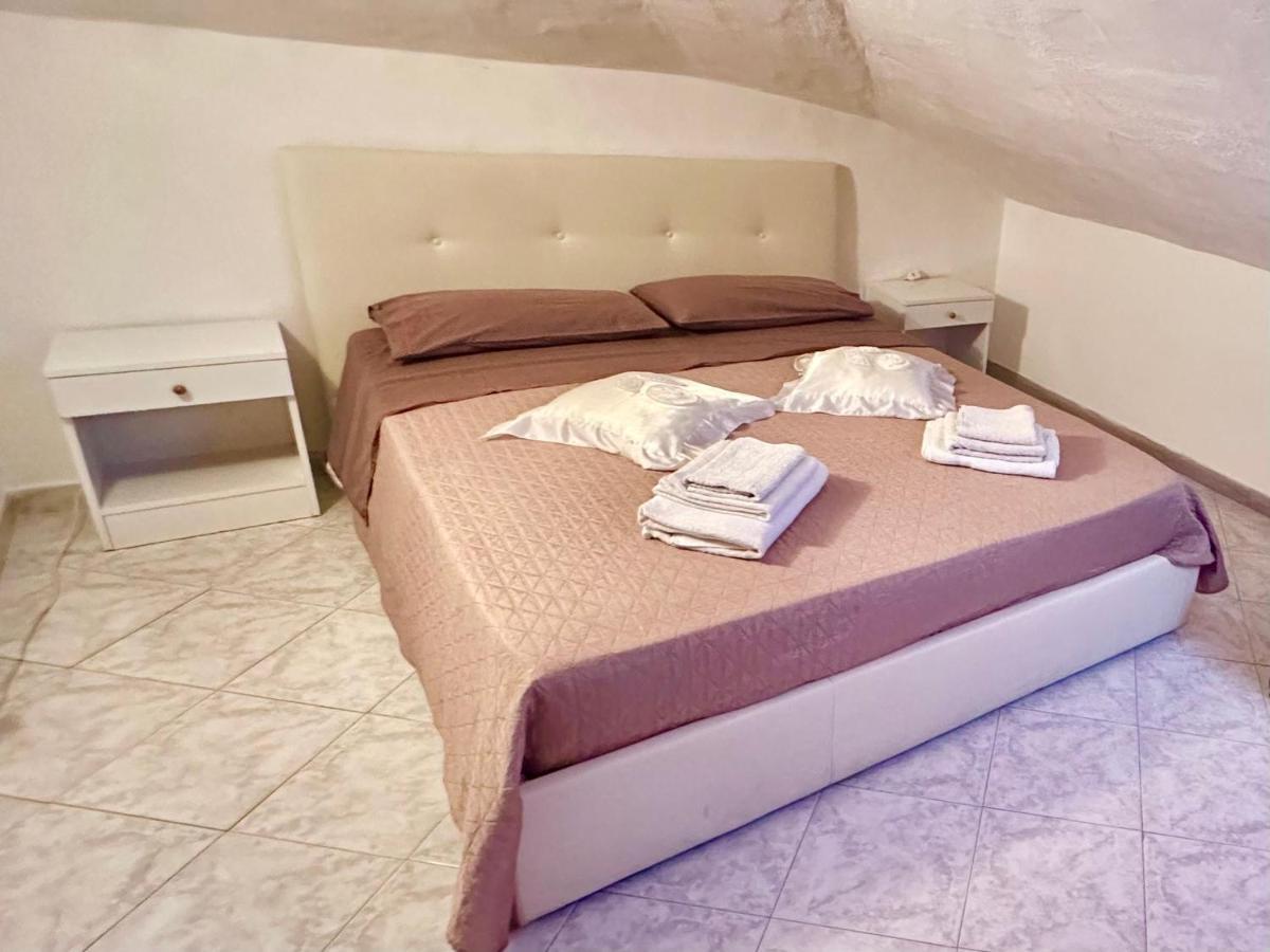 The Quiet Mansard Apartment Olbia Bagian luar foto